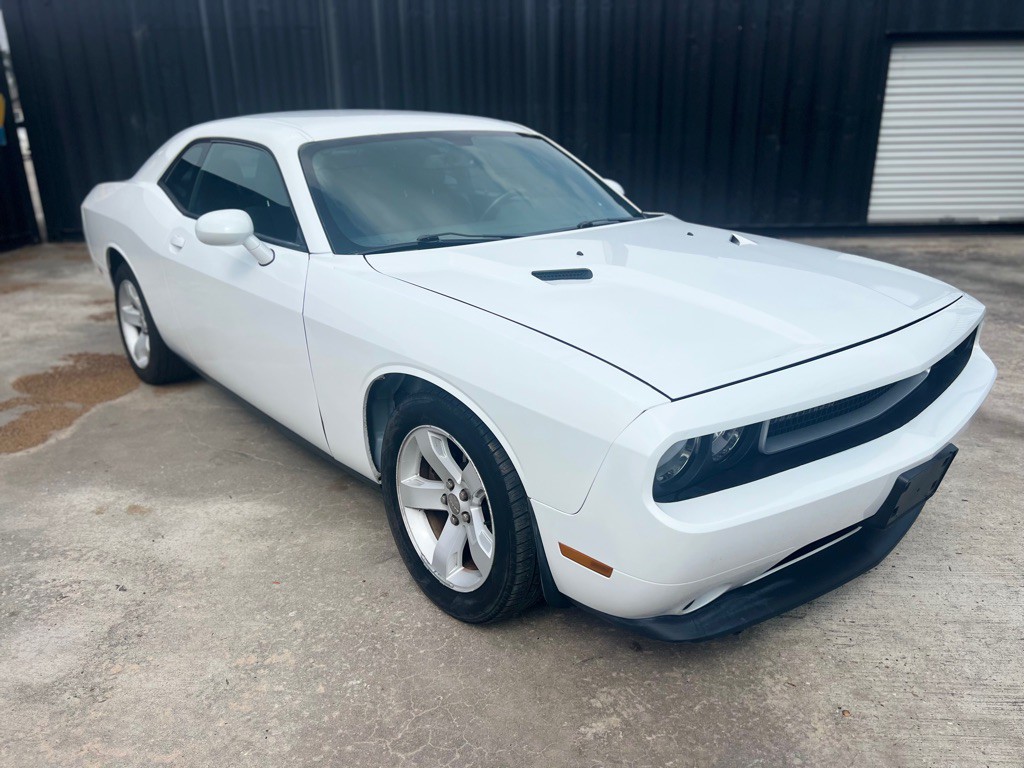 2014 Dodge Challenger Image 3
