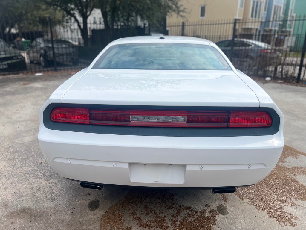 2014 Dodge Challenger Image 6
