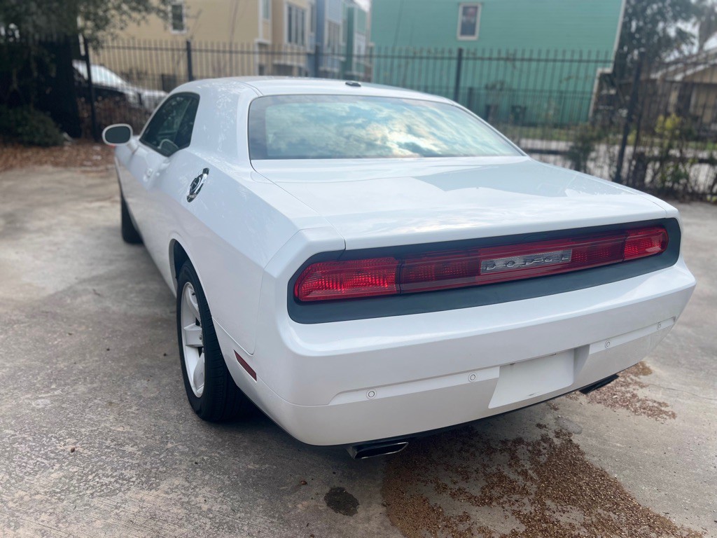 2014 Dodge Challenger Image 7