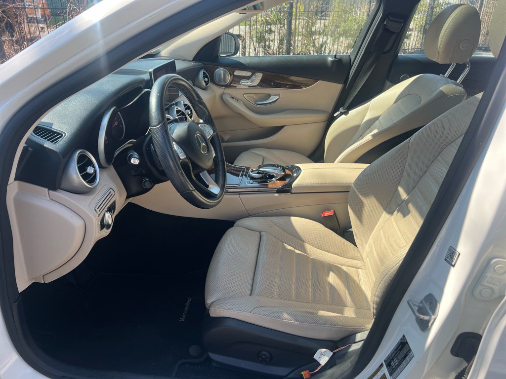 2015 Mercedes-Benz C-Class Image 10