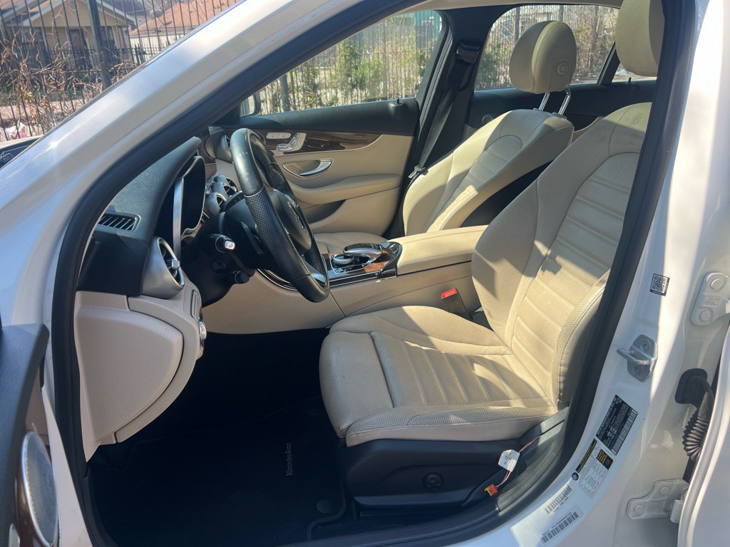 2015 Mercedes-Benz C-Class Image 11