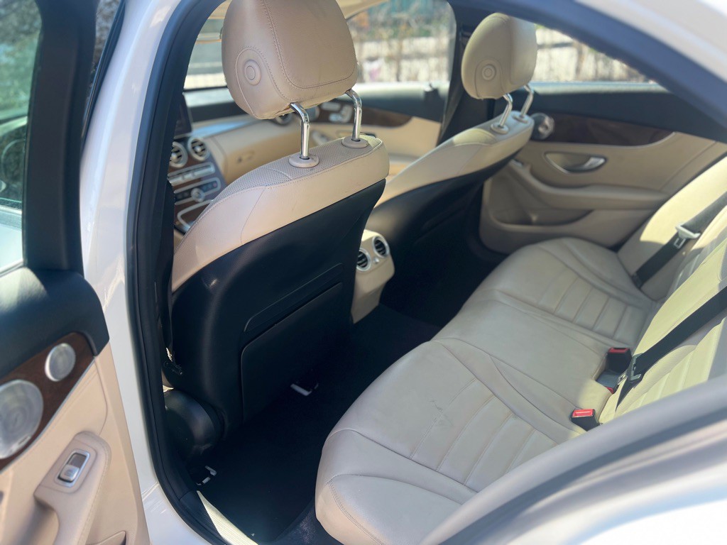 2015 Mercedes-Benz C-Class Image 13