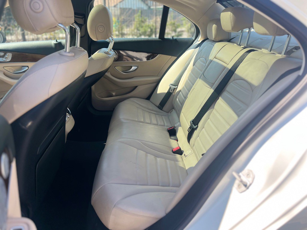 2015 Mercedes-Benz C-Class Image 15