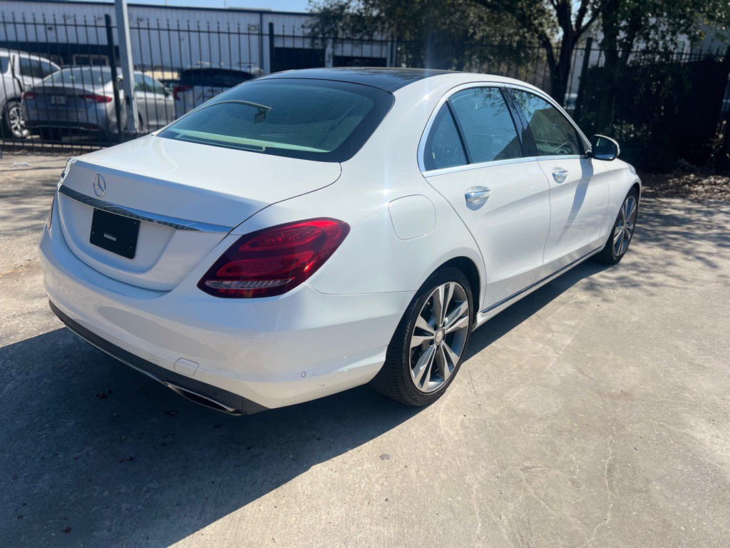 2015 Mercedes-Benz C-Class Image 4