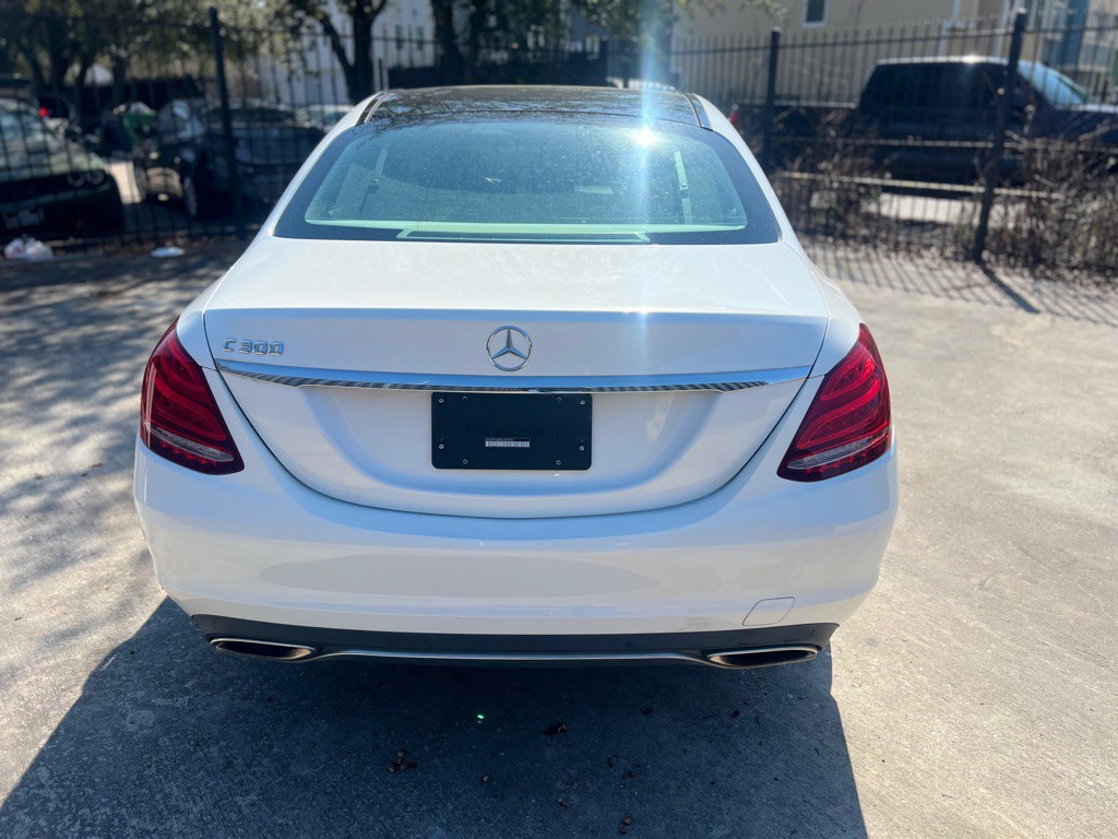 2015 Mercedes-Benz C-Class Image 5