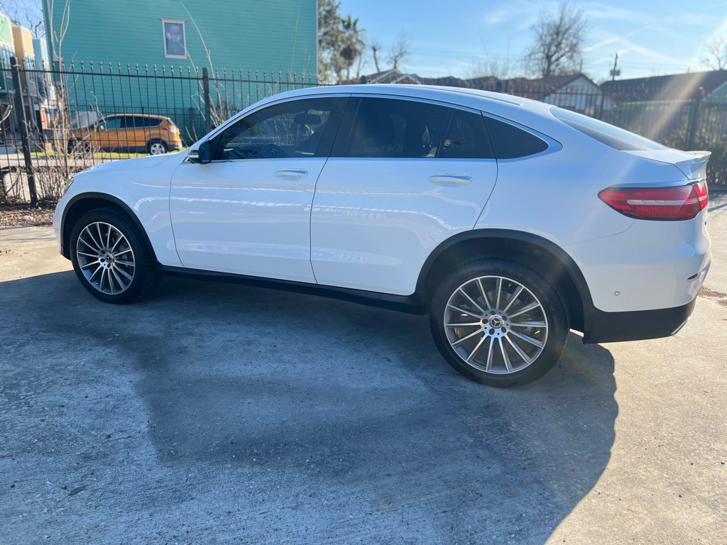 2019 Mercedes-Benz GLC-Class Image 9