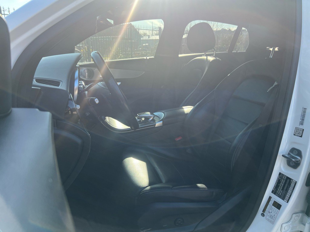 2019 Mercedes-Benz GLC-Class Image 13