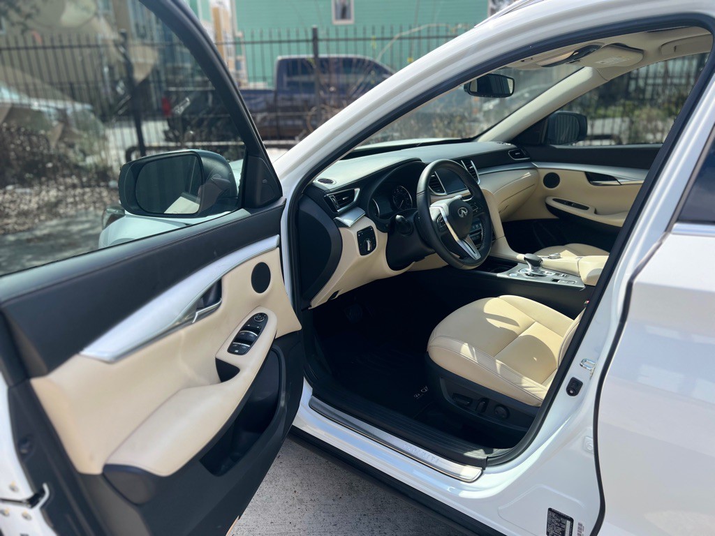 2021 INFINITI QX50 Image 10