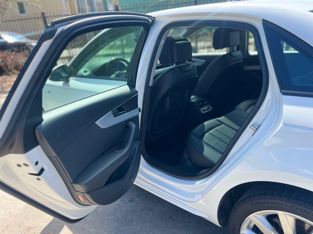 2018 Audi A4 Image 16