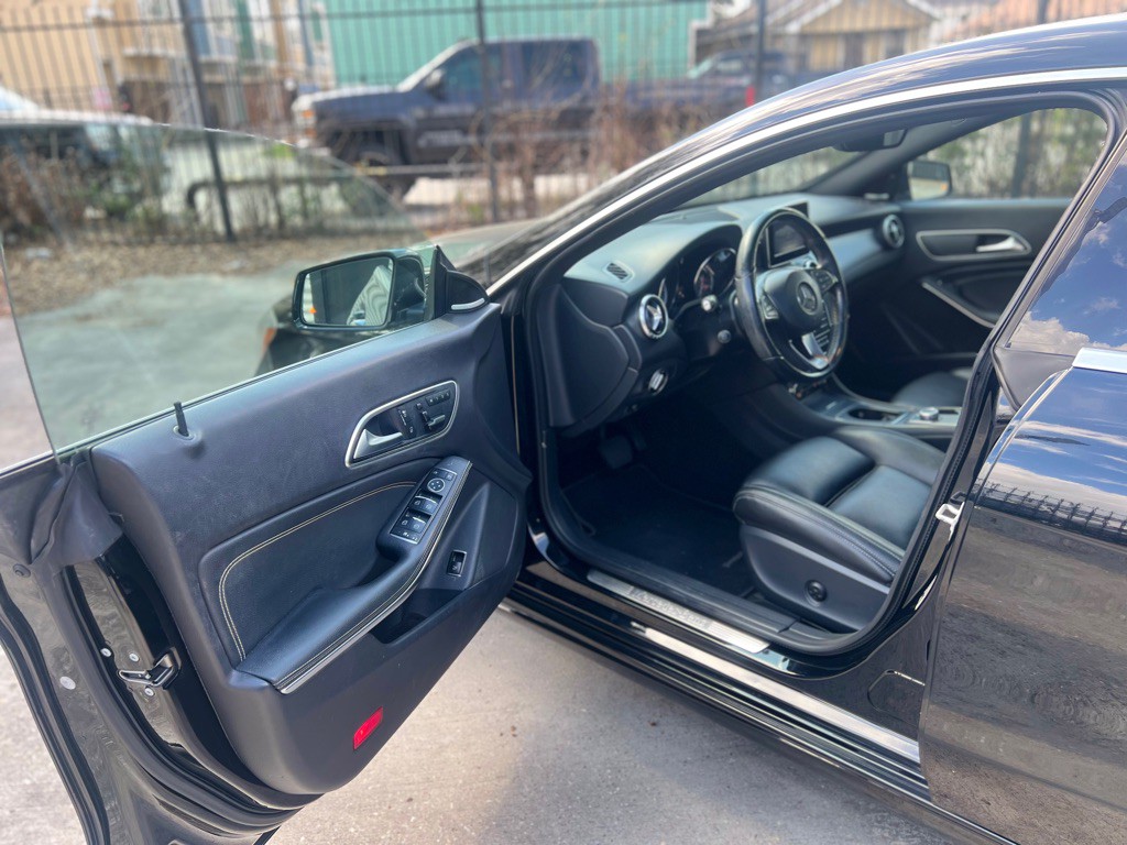 2016 Mercedes-Benz CLA-Class Image 10