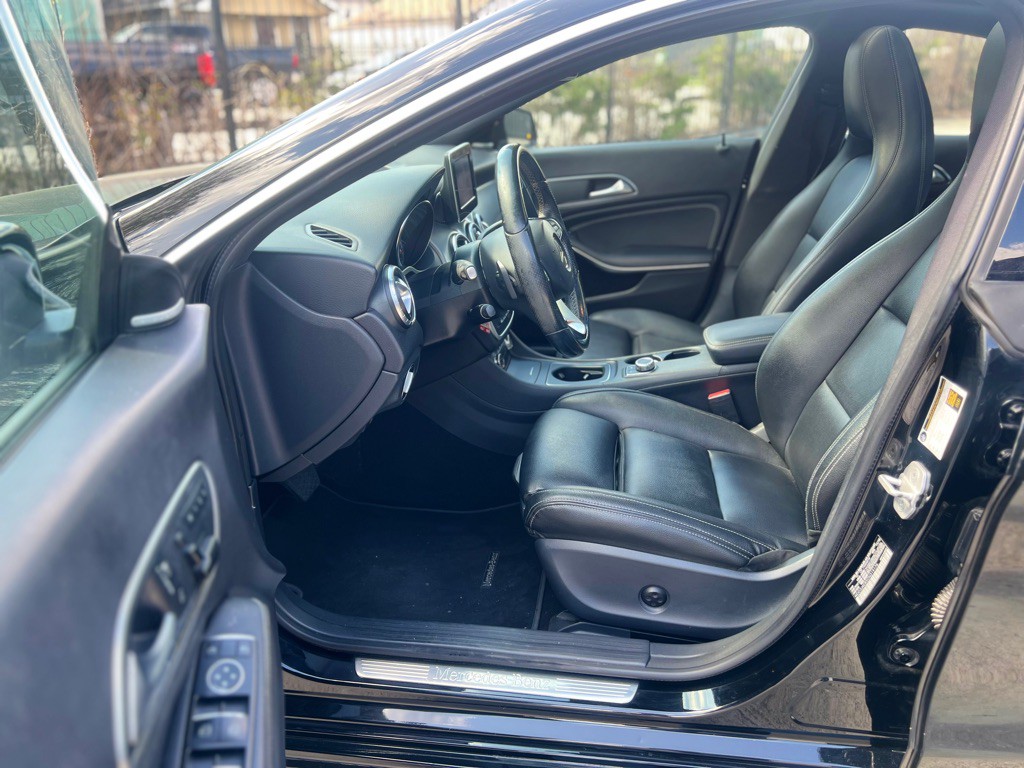 2016 Mercedes-Benz CLA-Class Image 11