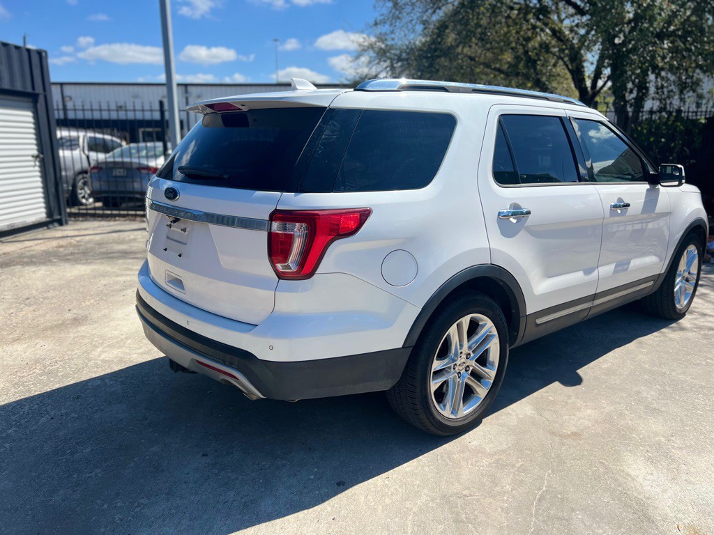 2017 Ford Explorer Image 5