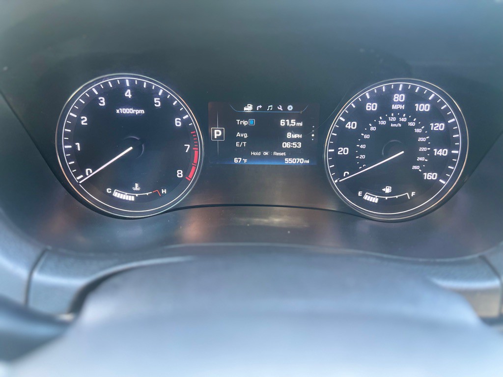 2016 Hyundai Genesis Image 16