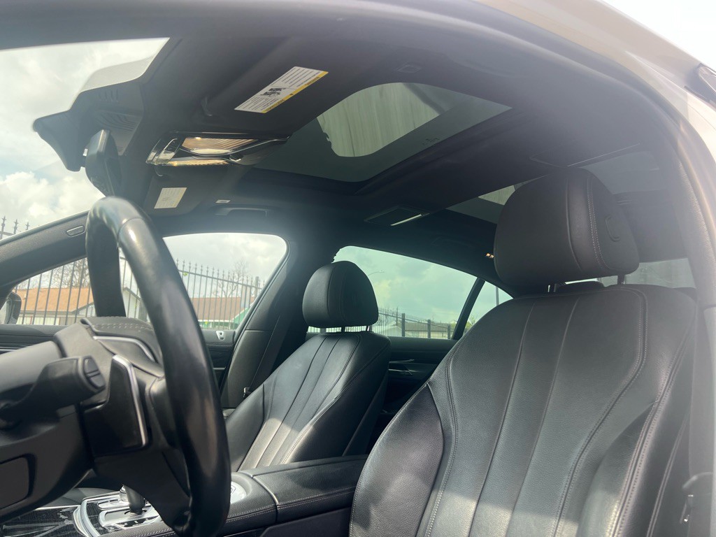 2019 BMW 7 Series Image 12