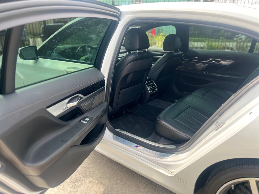 2019 BMW 7 Series Image 14