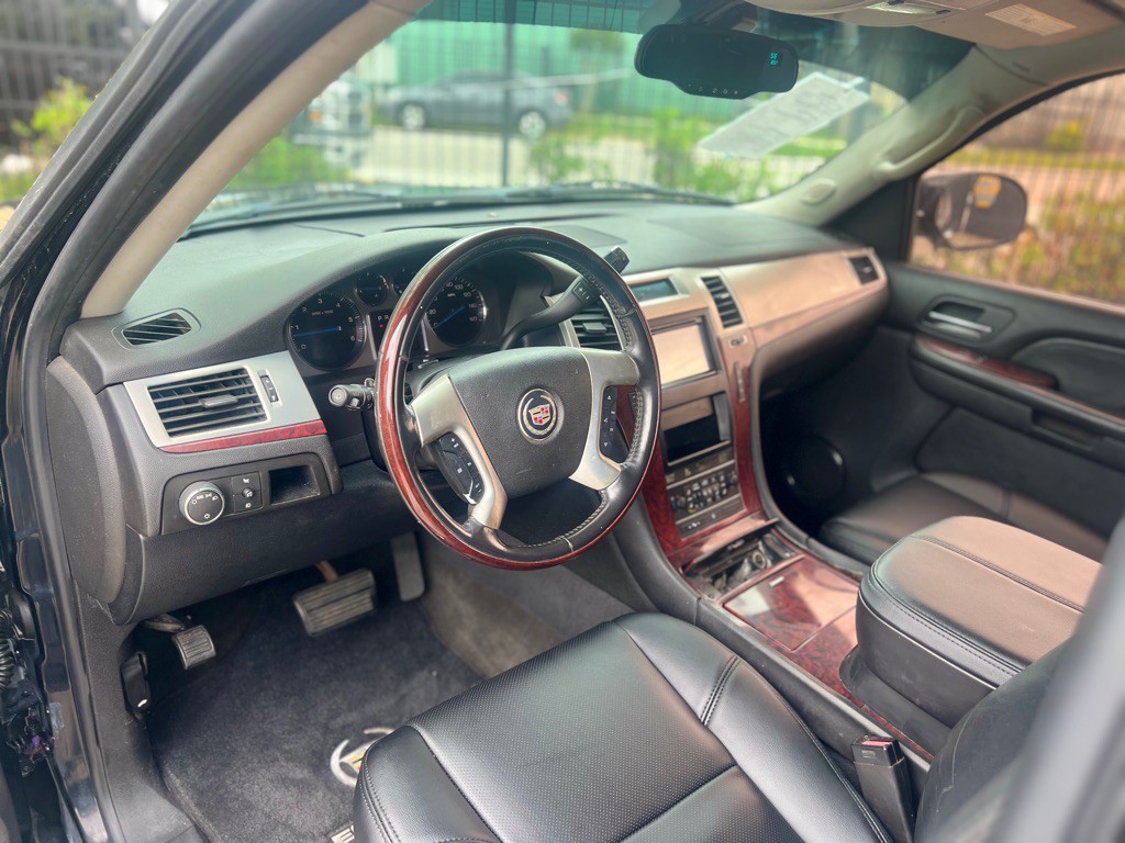 2007 Cadillac Escalade Image 4
