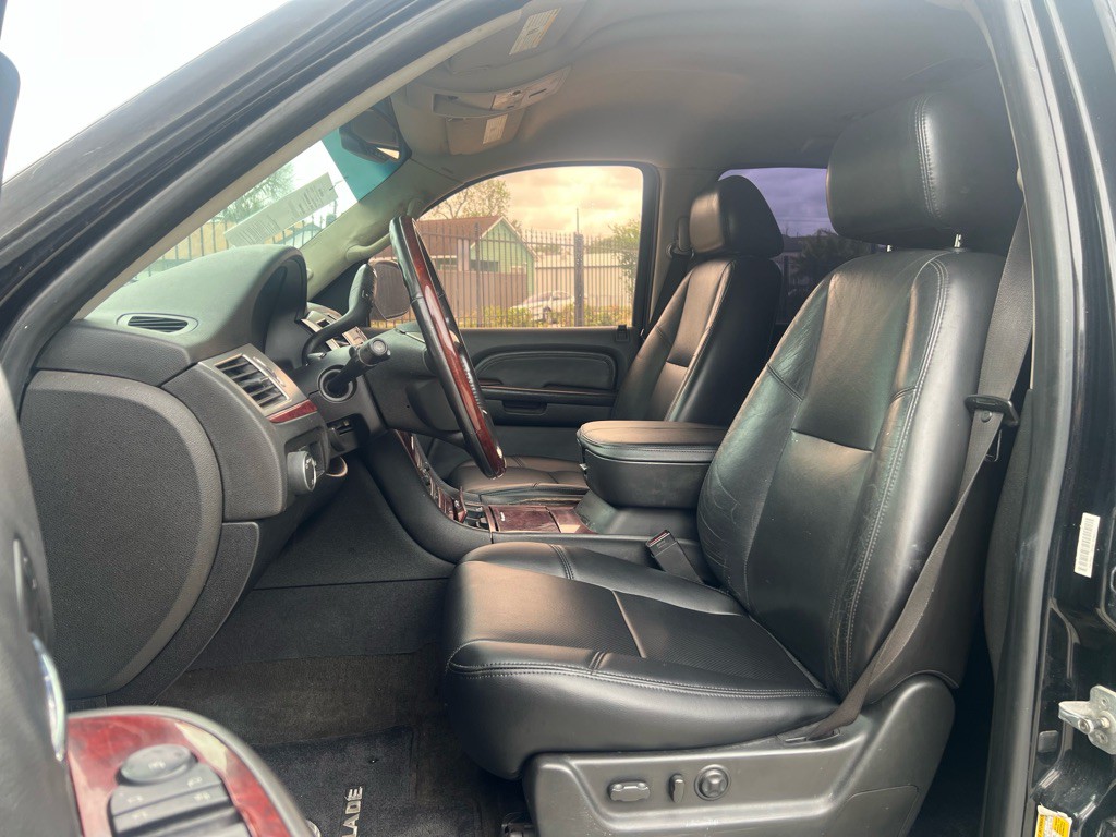 2007 Cadillac Escalade Image 7