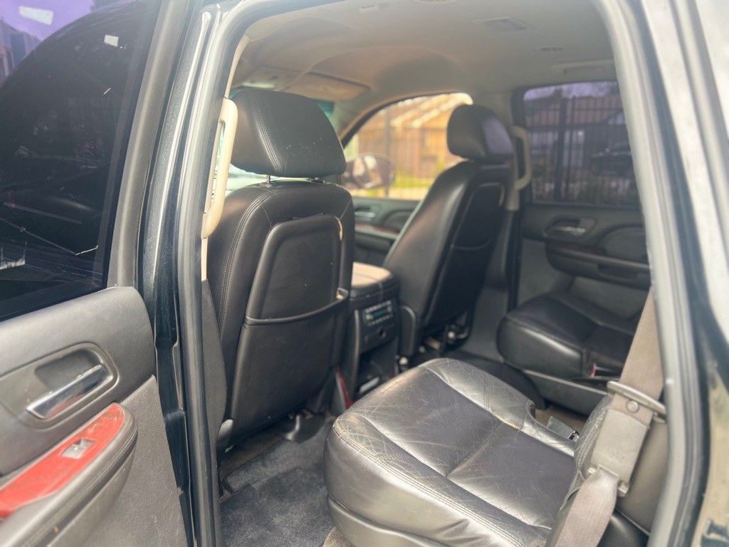 2007 Cadillac Escalade Image 8
