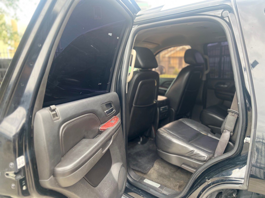 2007 Cadillac Escalade Image 9