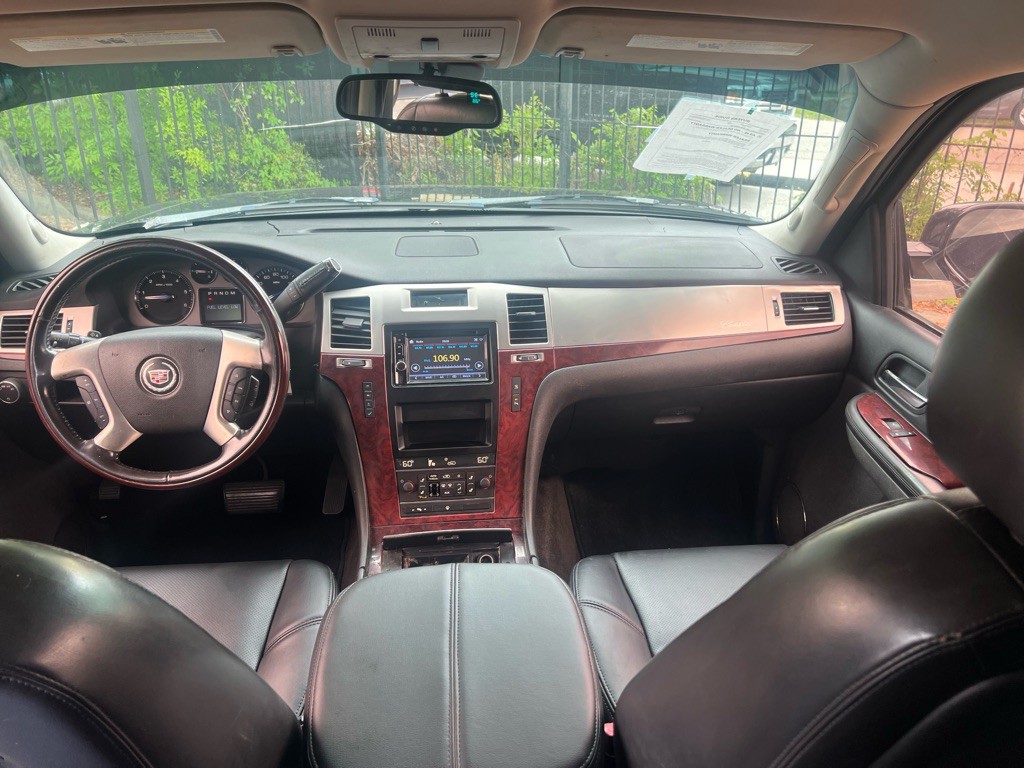 2007 Cadillac Escalade Image 12