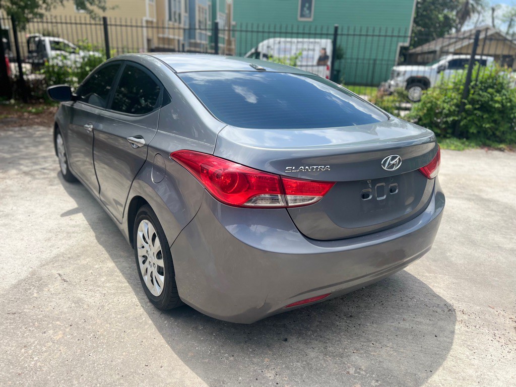 2012 Hyundai Elantra Image 7