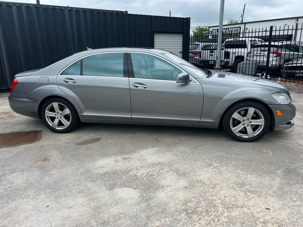 2013 Mercedes-Benz S-Class Image 4