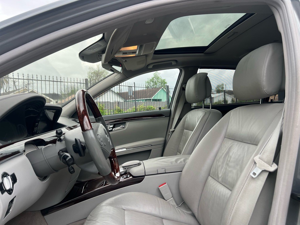 2013 Mercedes-Benz S-Class Image 12