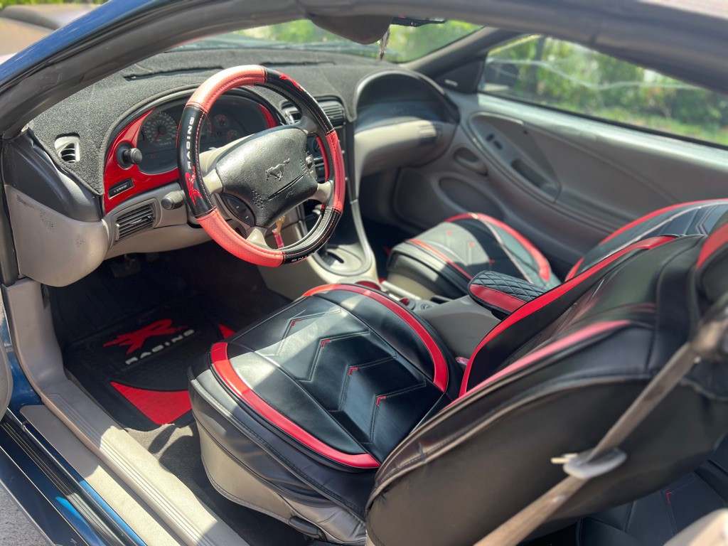 2000 Ford Mustang Image 9