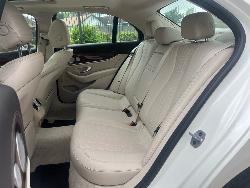 2019 Mercedes-Benz E-Class Image 16