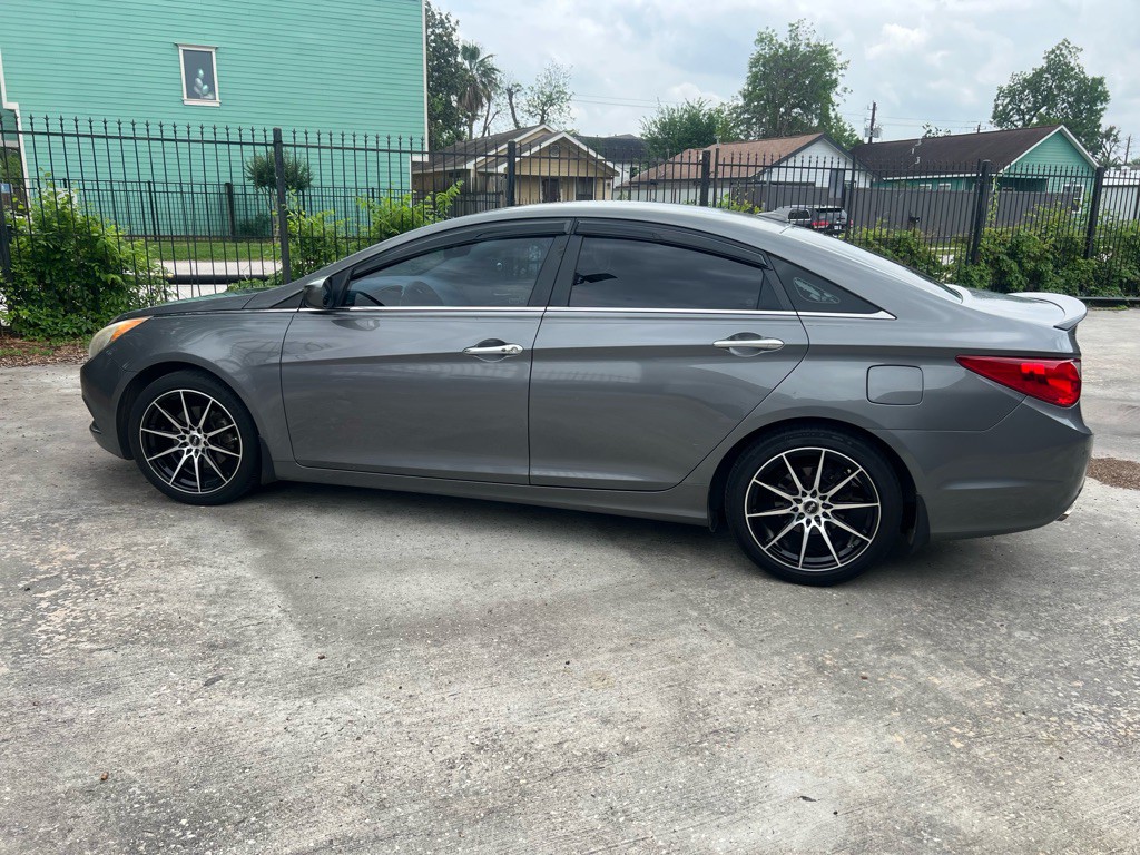 2013 Hyundai Sonata Image 8