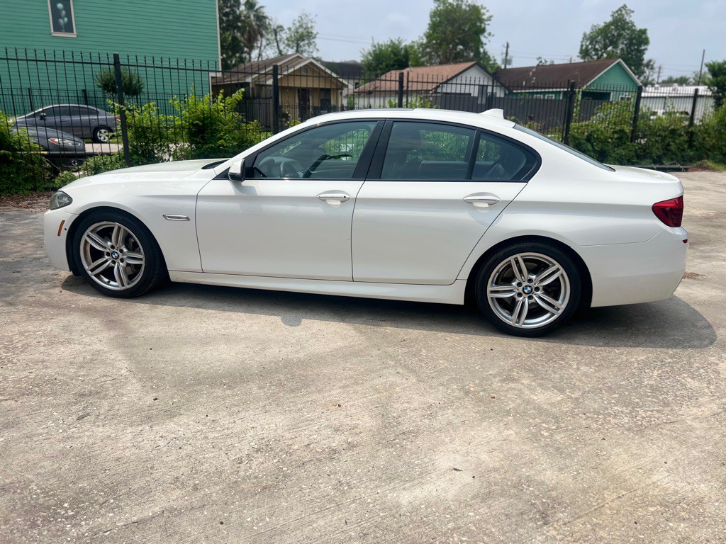 2016 BMW 5 Series Image 8