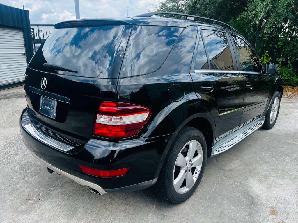 2011 Mercedes-Benz M-Class Image 5