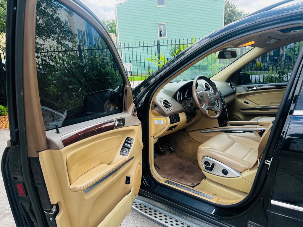 2011 Mercedes-Benz M-Class Image 10
