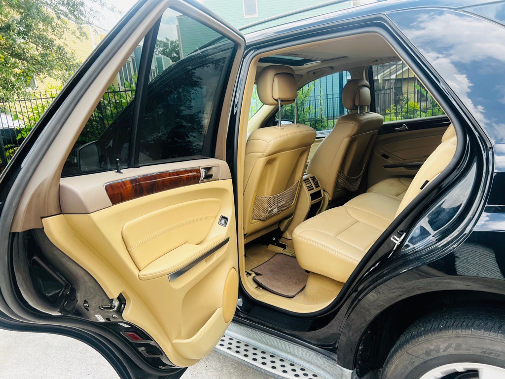 2011 Mercedes-Benz M-Class Image 15
