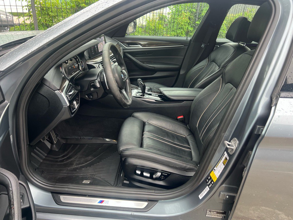 2018 BMW 5 Series Image 12