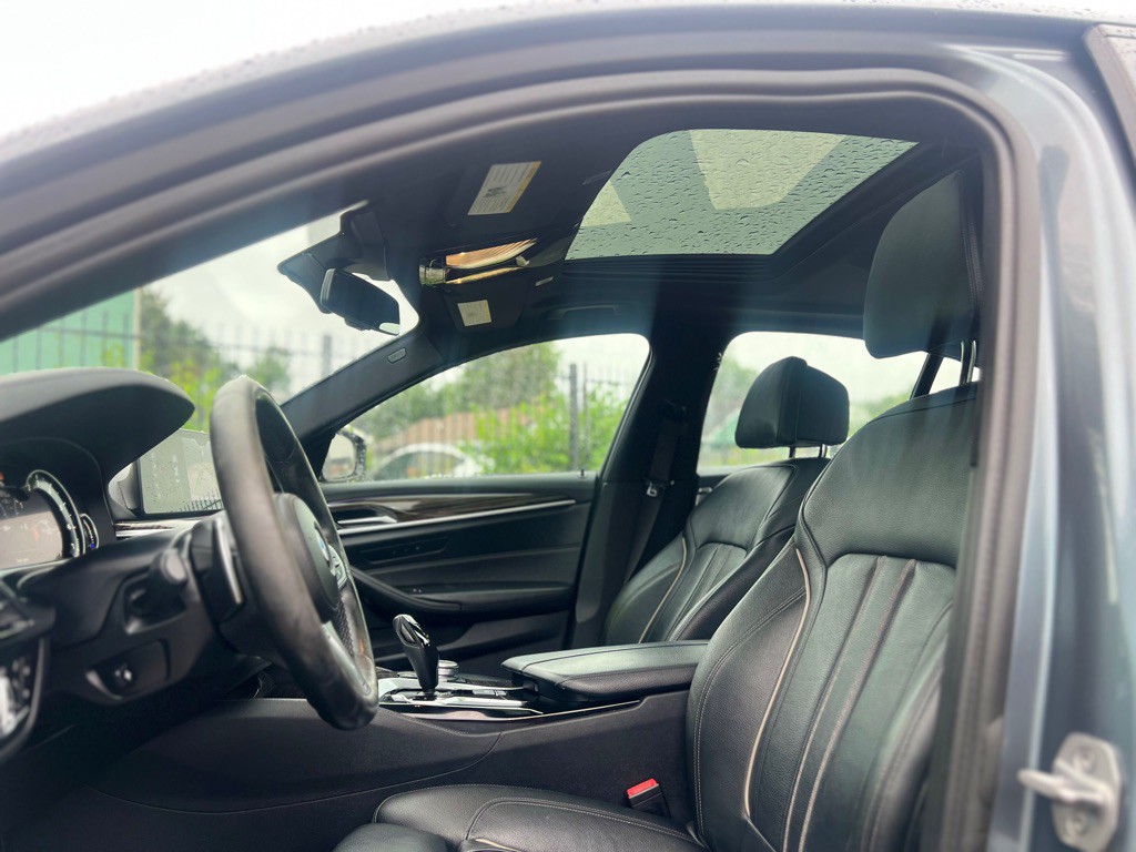 2018 BMW 5 Series Image 13