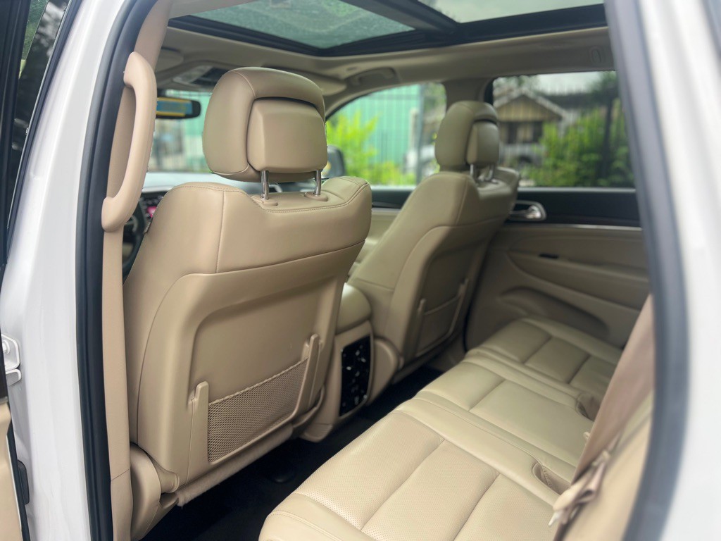 2018 Jeep Grand Cherokee Image 14