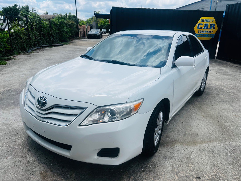 2010 Toyota Camry Image 1