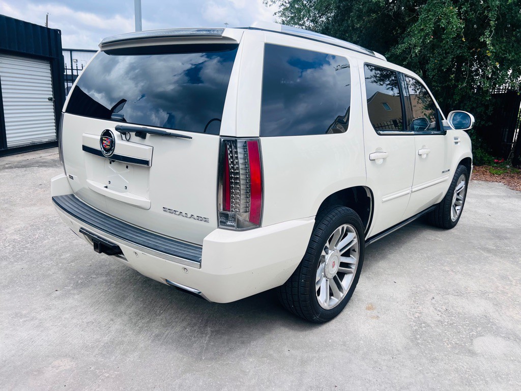 2014 Cadillac Escalade Image 5