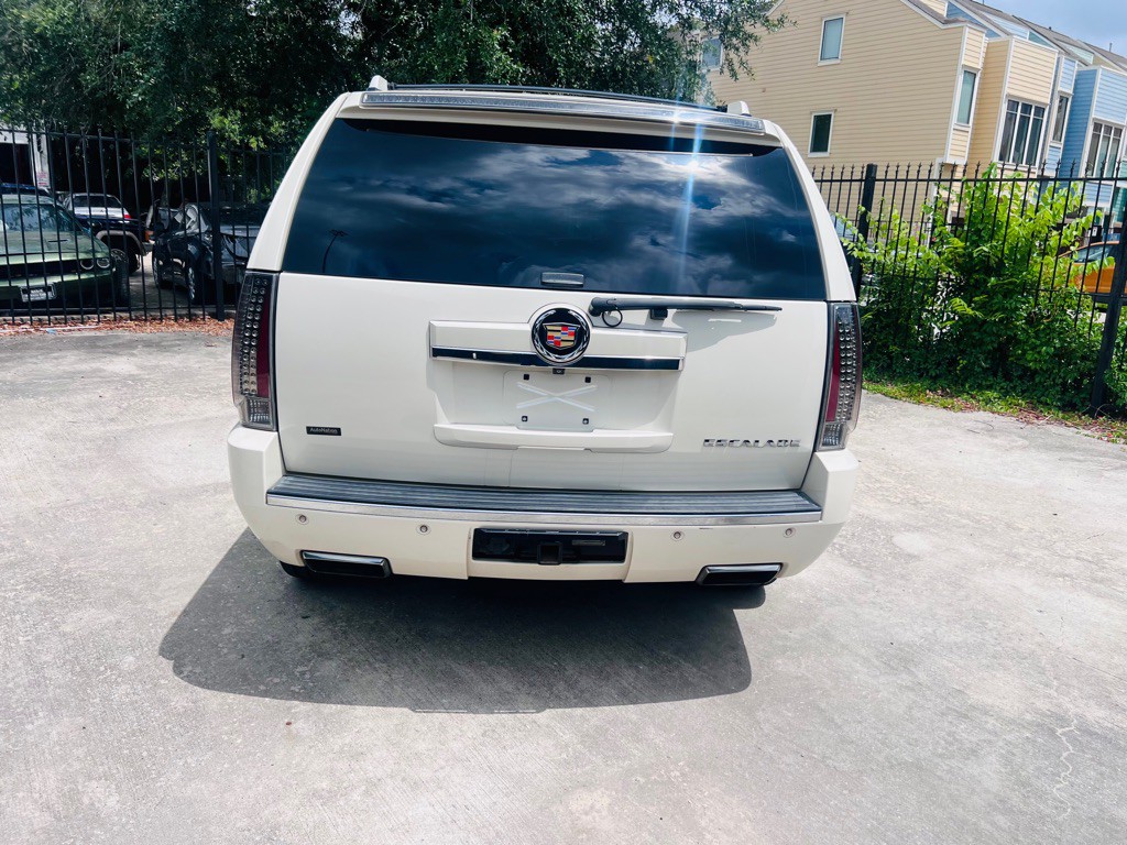 2014 Cadillac Escalade Image 6
