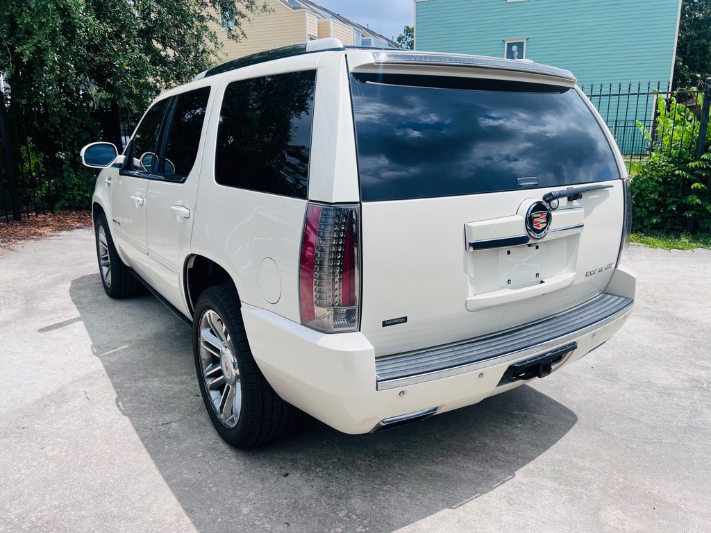 2014 Cadillac Escalade Image 7