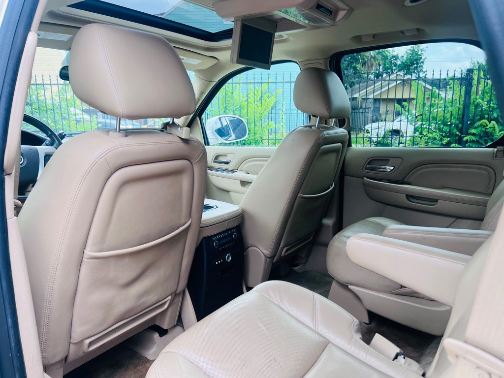 2014 Cadillac Escalade Image 13