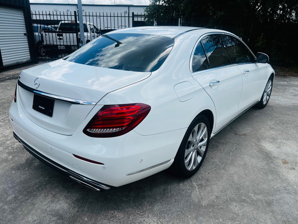 2017 Mercedes-Benz E-Class Image 5
