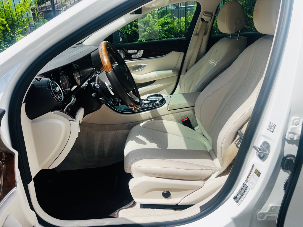 2017 Mercedes-Benz E-Class Image 11