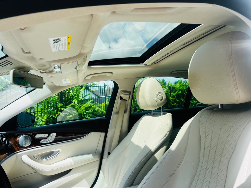 2017 Mercedes-Benz E-Class Image 13