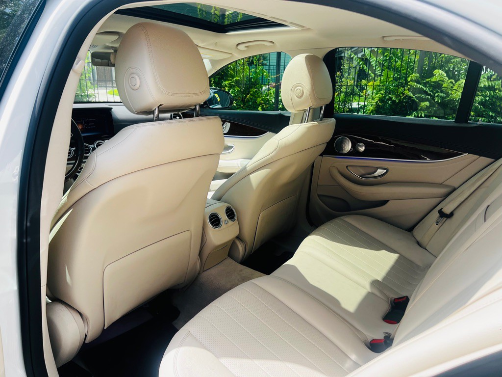 2017 Mercedes-Benz E-Class Image 14