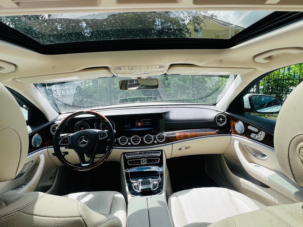 2017 Mercedes-Benz E-Class Image 17