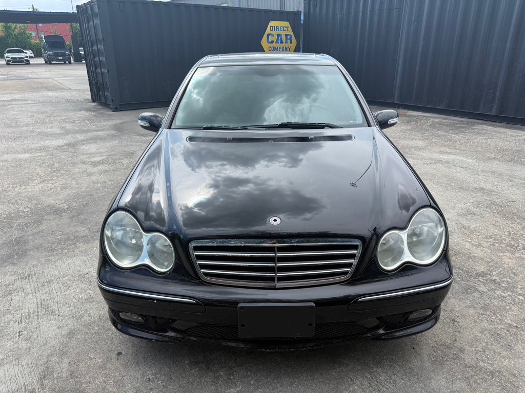 2007 Mercedes-Benz C-Class Image 2