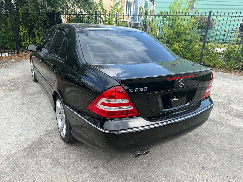 2007 Mercedes-Benz C-Class Image 7