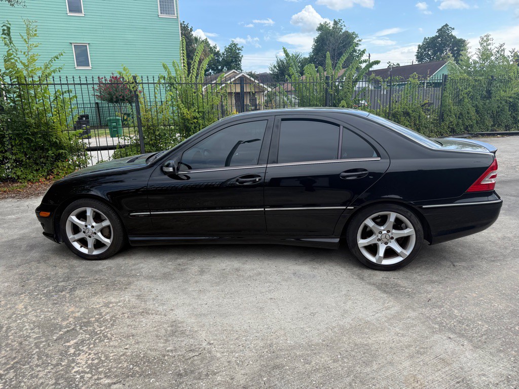 2007 Mercedes-Benz C-Class Image 8